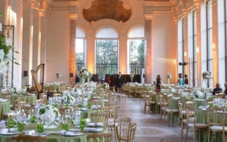 La grande Galerie Sud du Petit Palais en format dîner de gala.