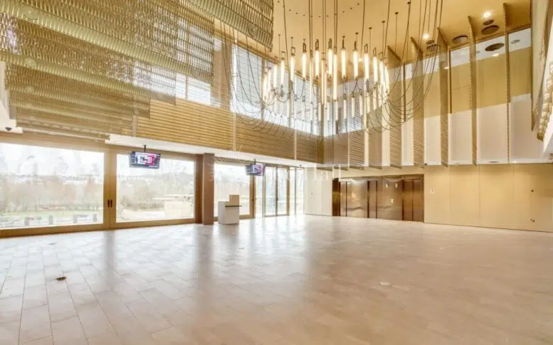 Le grand salon France-galop de l’hippodrome ParisLongchamp.