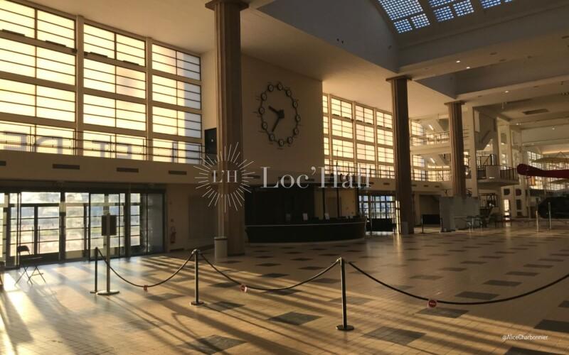 Le grand hall d’entrée principal du Musée de l’Air et de l’Espace.