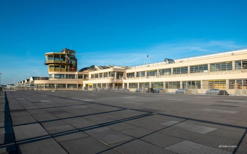 L’espace tarmac du Musée de l’Air et de l’Espace, nu.