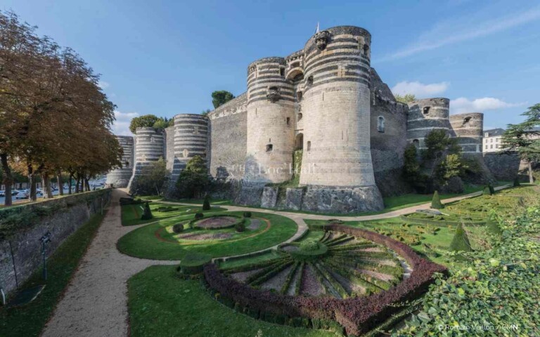 Chateau d'Angers - remparts et jardins