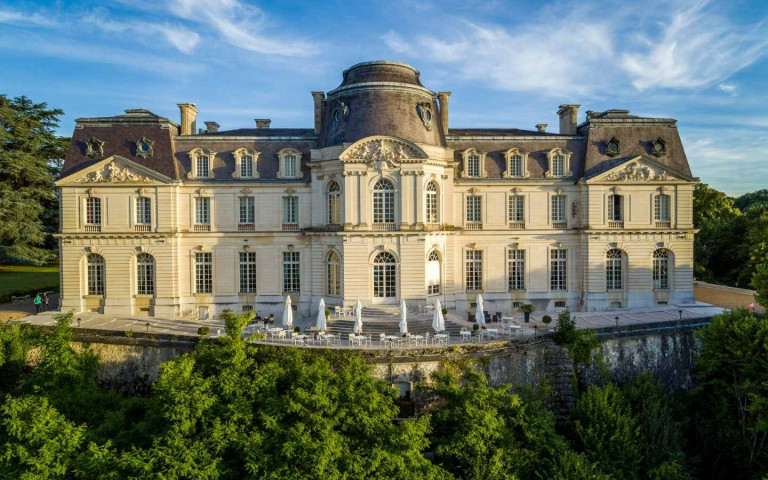 Chateau d'Artigny vue exterieure