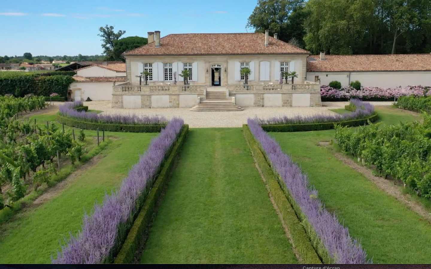Chateau La Lagune vue exterieure été