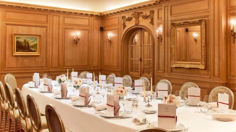 hotel-plaza-athenee-paris-5