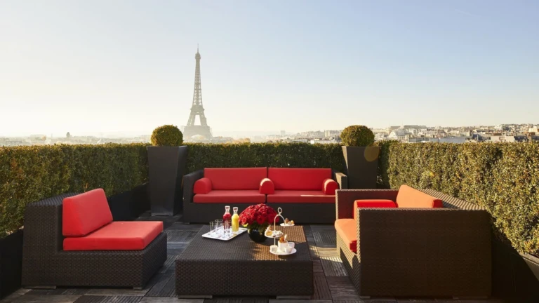 hotel-plaza-athenee-paris-10